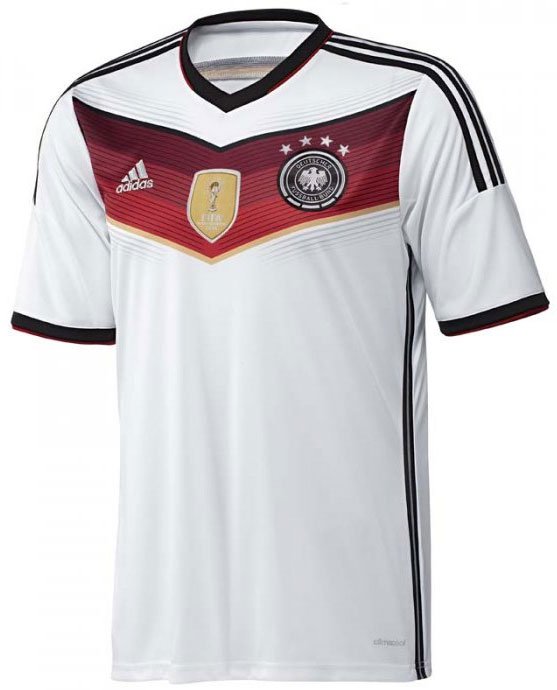 Deutschland hat vier Sterne auf dem DFB-Trikot. Ebenso durfte man von 2014 bis 2018 ein WM-FIFA-Badge auf dem Trikot tragen.