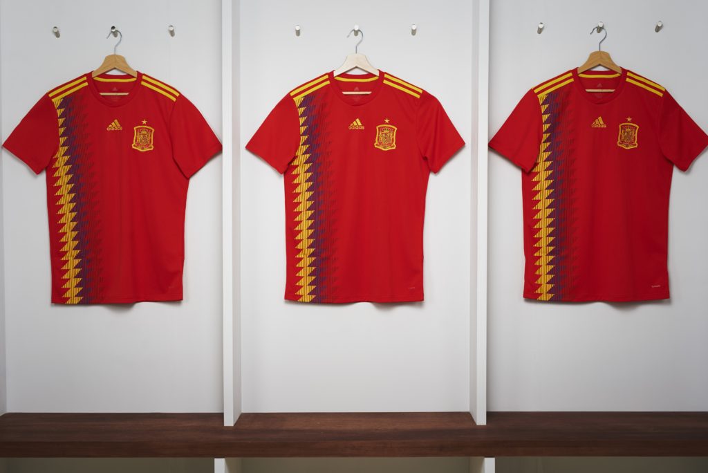 Das Spanien WM Trikot 2018 mit einem WM-stern.