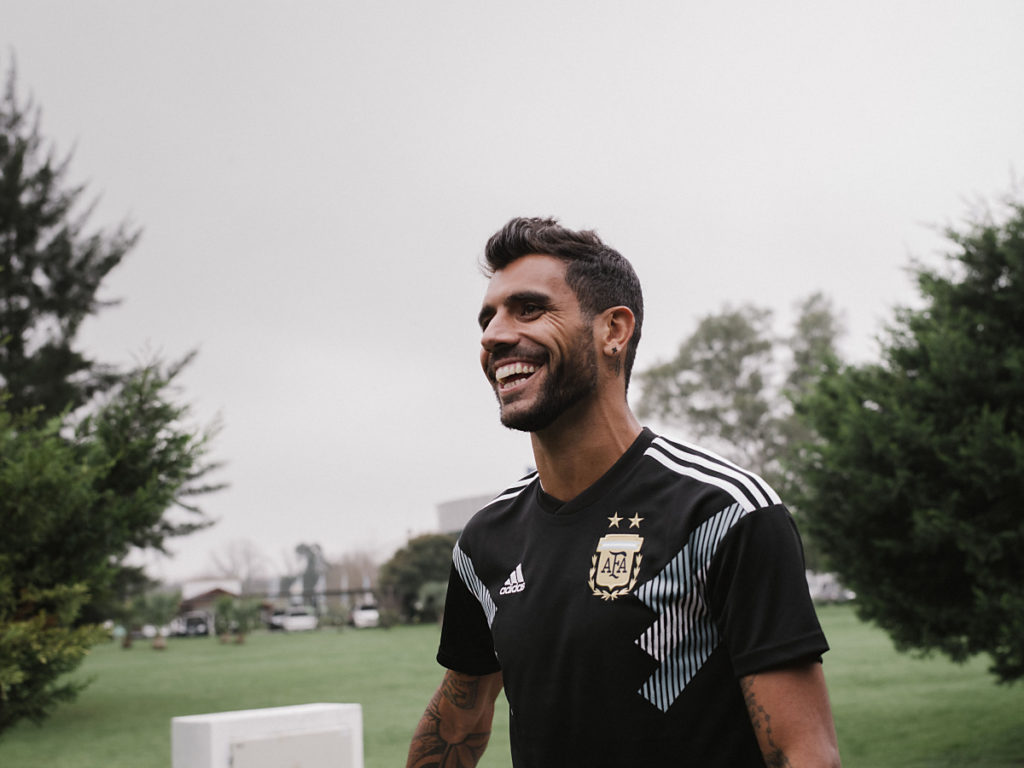 Das Away Trikot 2018 von Argentinien (Copyright adiodas)