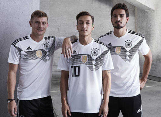 Die DFB Trikots zur Fußball WM 2018 in Russland.