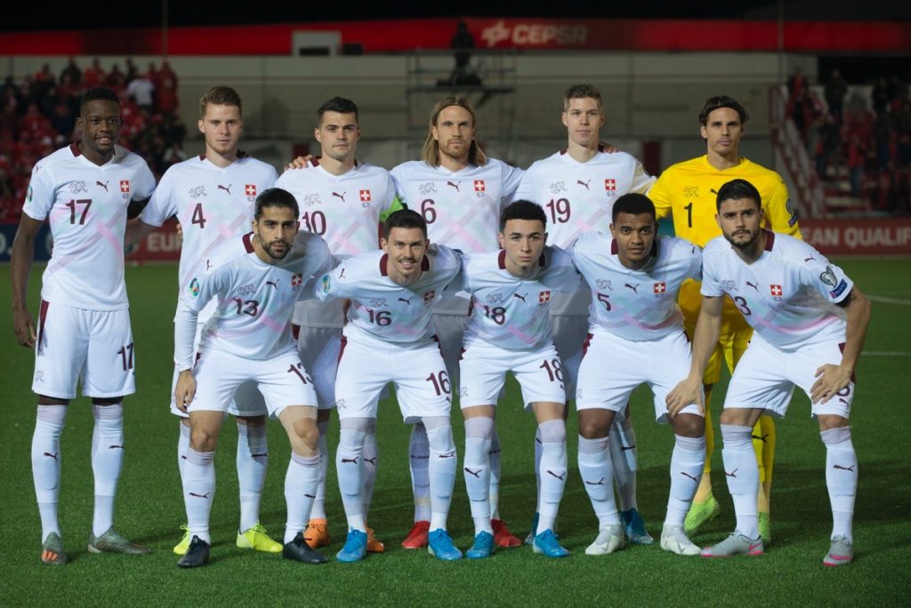 Die Spieler der Schweiz posieren vor dem Fußballspiel der Euro 2020 Gruppe D zwischen Gibraltar und der Schweiz im Victoria Stadium in Gibraltar am 18. November 2019. (Foto: JORGE GUERRERO / AFP)