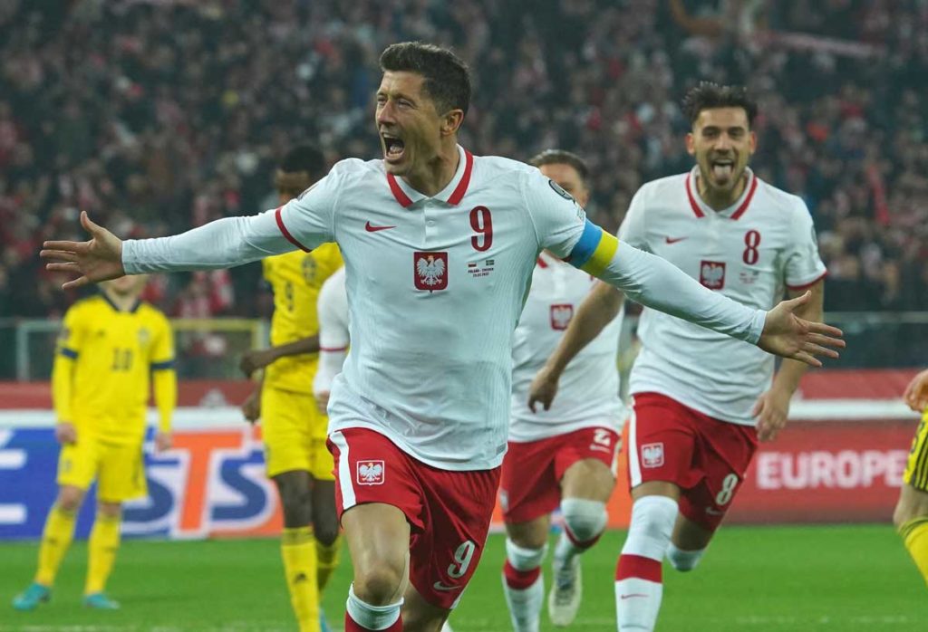 Wird der polnische Stürmer Robert Lewandowski der WM 2022 Torschützenkönig? (Foto: JANEK SKARZYNSKI / AFP)