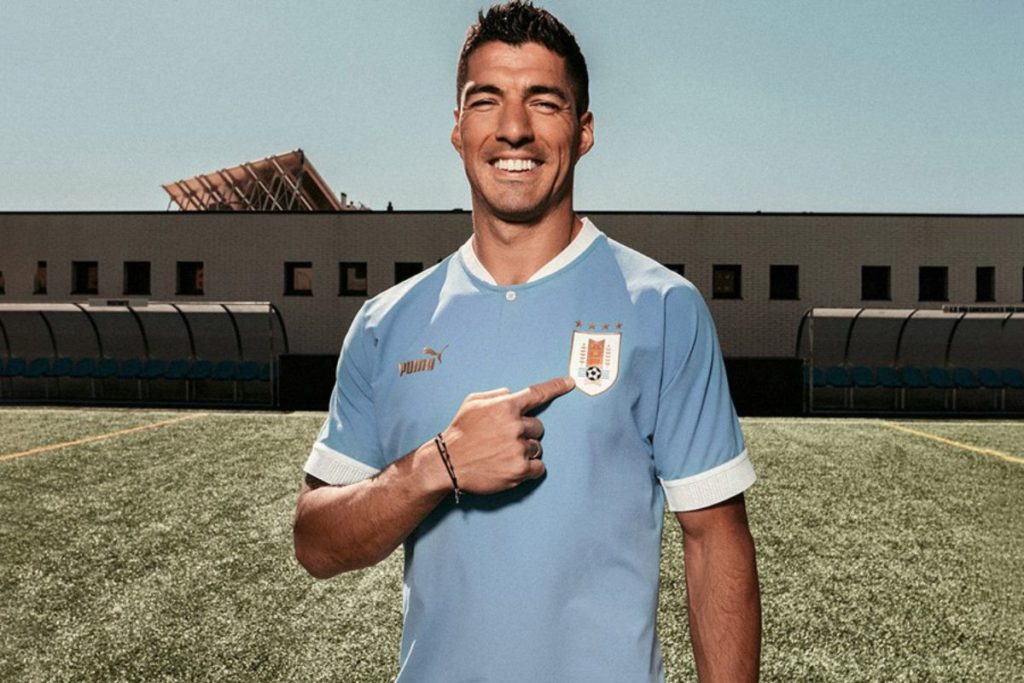 Luis Suarez im neuen Uruguay Heimtrikot WM 2022 von Puma