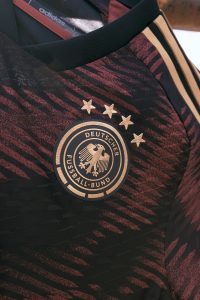 Das neue Away DFB Trikot 2022 von adidas