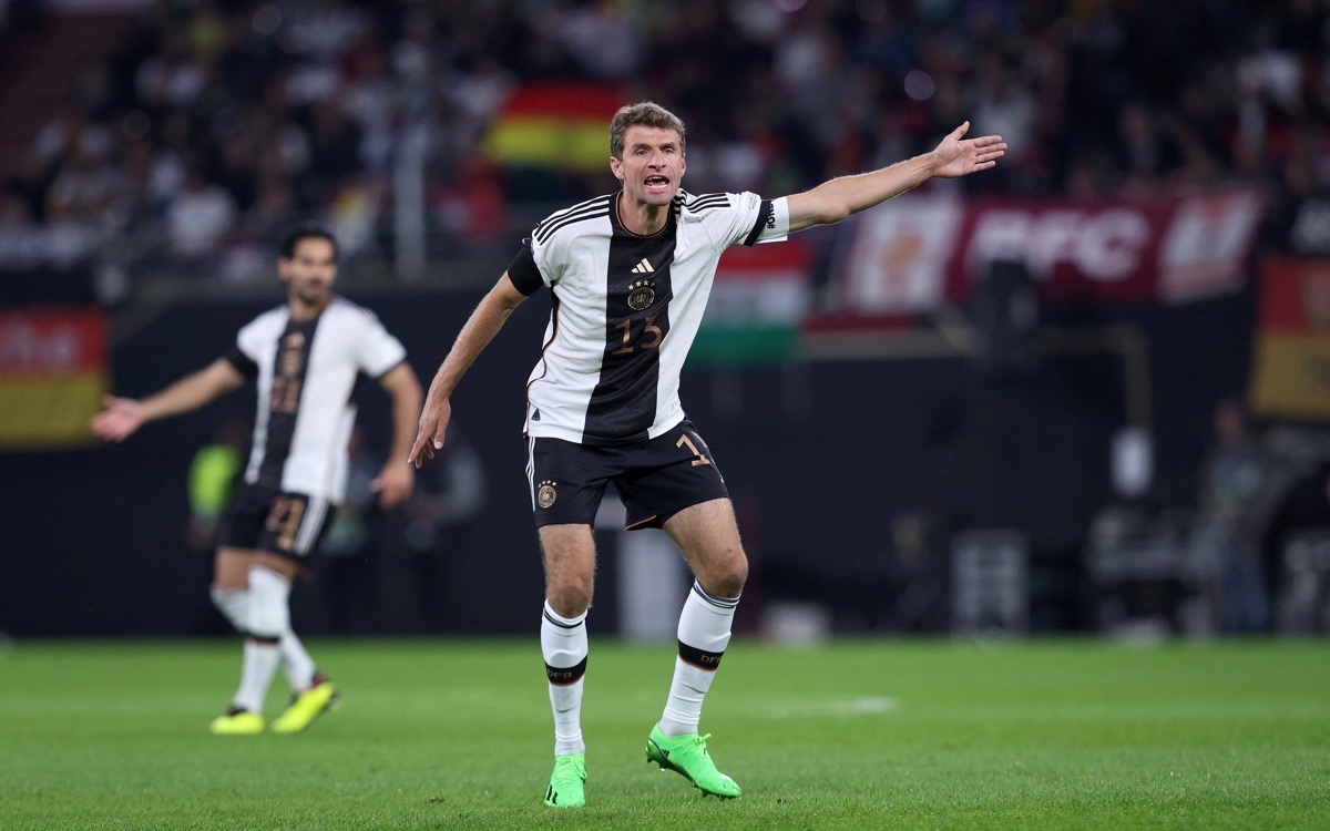 Thomas Müller im neuen DFB Heimtrikot 2022 am 23. September 2022 gegen Ungarn in der UEFA Nations League(Photo by Ronny Hartmann / AFP)