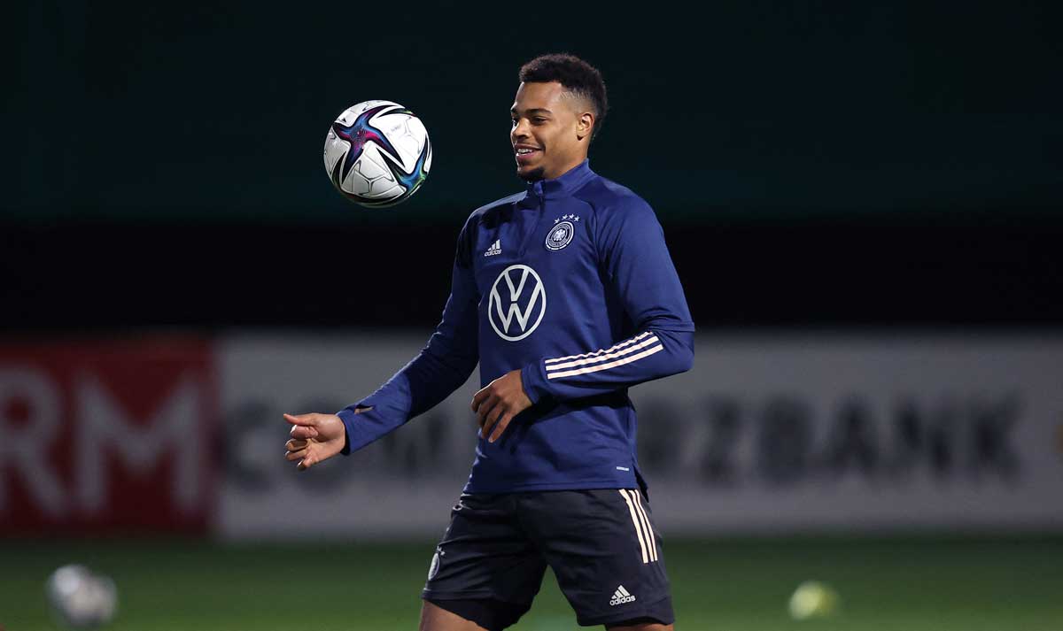 Lukas Nmecha verpasst die WM 2022 in Katar (Photo by Ronny Hartmann / AFP)