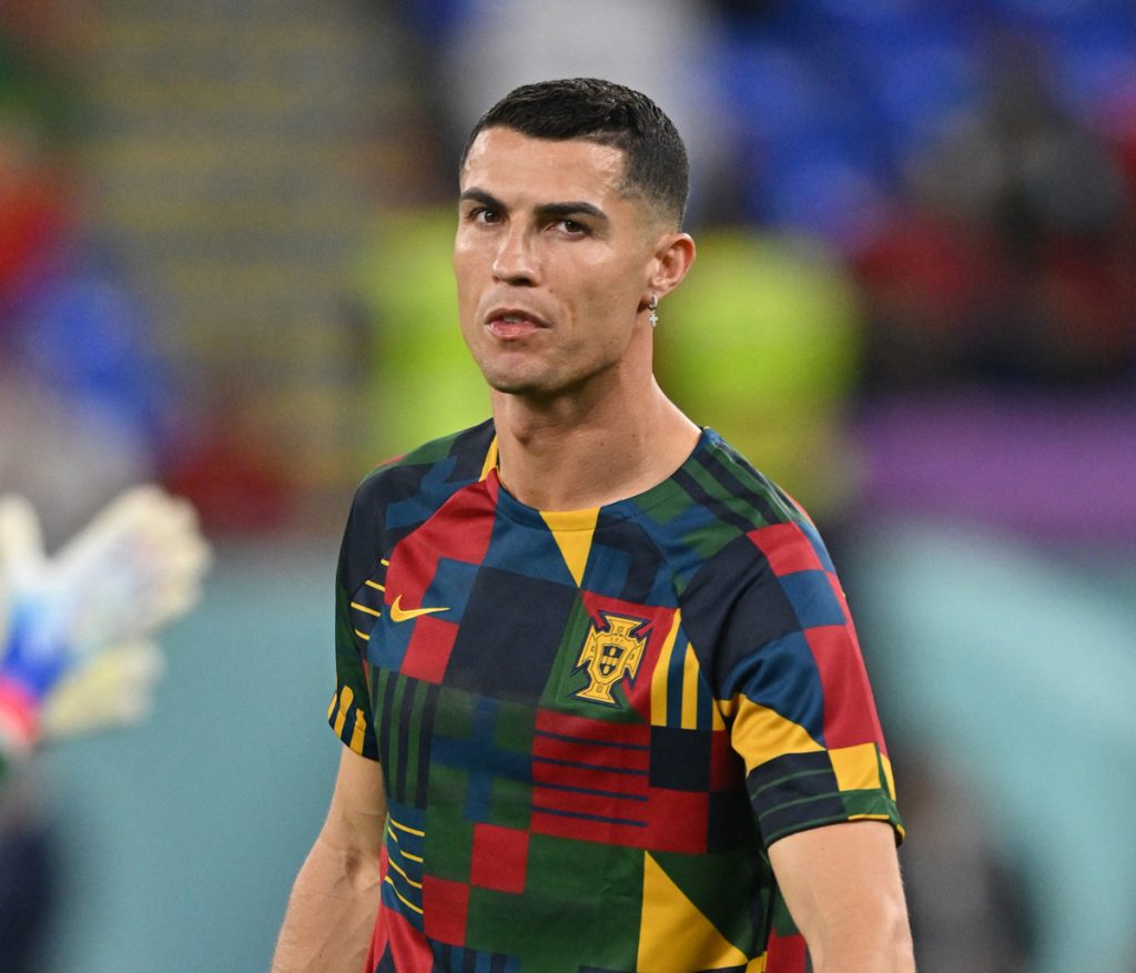 Portugals Stürmer #07 Cristiano Ronaldo wärmt sich vor dem Fußballspiel der Gruppe H der Fußballweltmeisterschaft Katar 2022 zwischen Portugal und Ghana im Stadion 974 in Doha am 24. November 2022 auf. (Foto: Glyn KIRK / AFP)