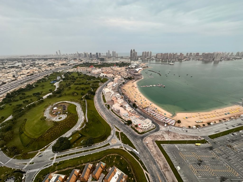 Die Küstenlinie mit den Skyscrapern von Katar (Foto eigene Quelle)