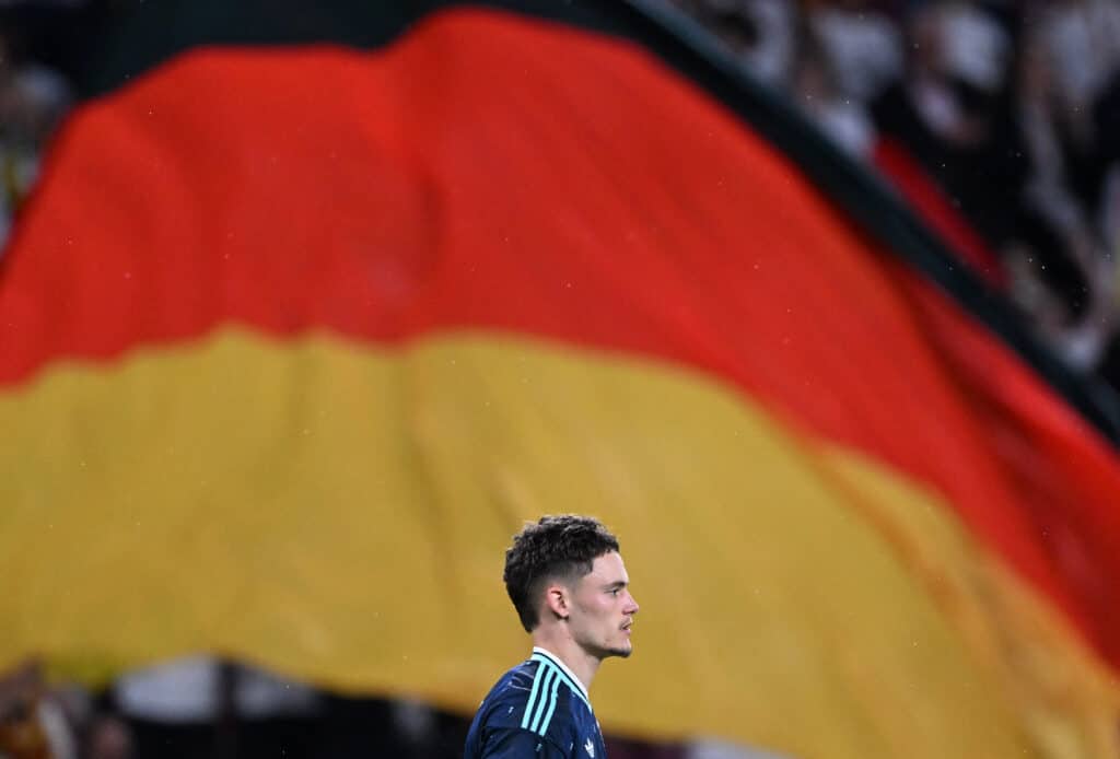 Der deutsche Mittelfeldspieler Nr. 17, Florian Wirtz, jubelt nach dem zweiten Tor seiner Mannschaft während eines Freundschaftsspiels zwischen Deutschland und Finnland im Vorfeld der FIFA-Fußball-Weltmeisterschaft 2026 am 31. Mai 2026 in Mainz, Westdeutschland. (Foto: Kirill KUDRYAVTSEV / AFP)